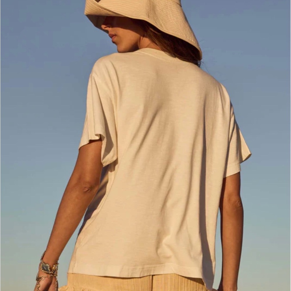 Spell The Mermaid Cove Appliqué Tee in White Sands - Picture 3 of 10